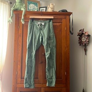 Vuori olive green ripstop hiking pants